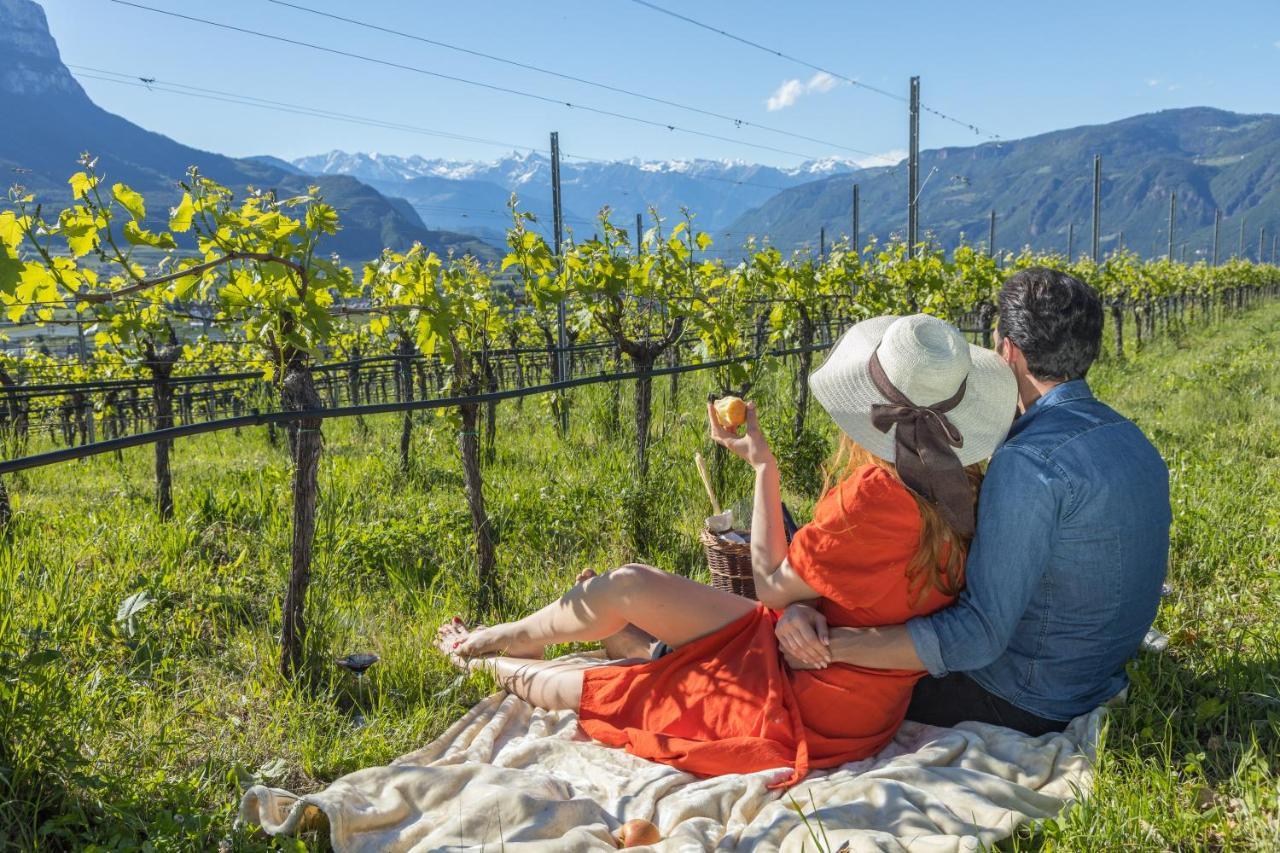 Hotel Ansitz Rungghof Appiano Sulla Strada Del Vino Extérieur photo